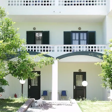 Giannikos Ξενοδοχείο 4*